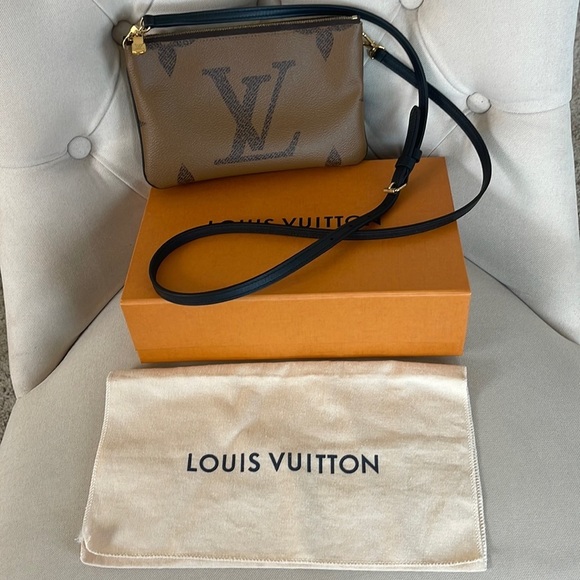 Louis Vuitton double zip pochette crossbody